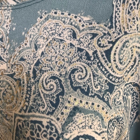 Cato | Women’s XS | Aqua Blue Cream Gold Shimmer Paisley Cold Shoulder Flowy Top - Picture 3 of 7